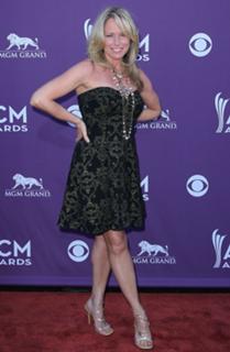 Deana Carter feet photo 11