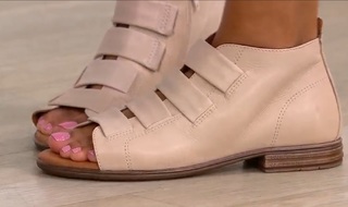 Deanna Fontanez feet photo 19
