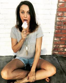 Deanna Russo feet photo thumbnail