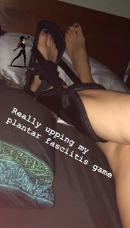 Deanna Russo feet photo thumbnail