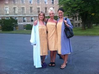 Deanna Russo feet photo thumbnail