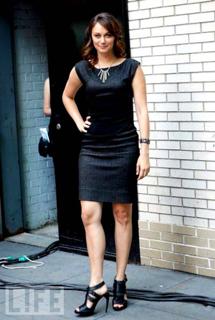 Deanna Russo feet photo thumbnail