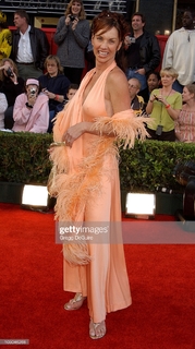 Debbe Dunning feet photo thumbnail