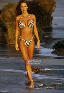 Debbe Dunning feet photo thumbnail