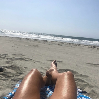 Debbe Dunning feet photo thumbnail