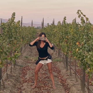 Debbe Dunning feet photo thumbnail