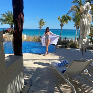 Debbe Dunning feet photo thumbnail