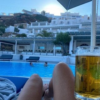 Debbe Dunning feet photo thumbnail