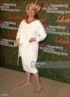 Debbie Allen feet photo 9