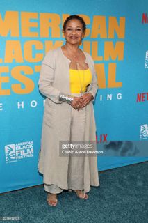 Debbie Allen feet photo 1