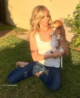 Debbie Gibson feet photo thumbnail