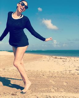 Debbie Gibson feet photo thumbnail