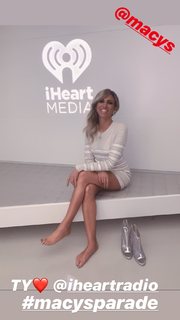 Debbie Gibson feet photo thumbnail