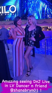 Debbie Gibson feet photo thumbnail