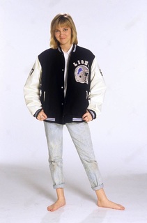 Debbie Gibson feet photo thumbnail