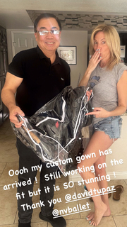 Debbie Gibson feet photo thumbnail
