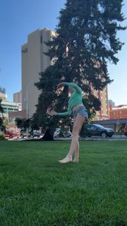 Debbie Gibson feet photo thumbnail