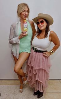 Debbie Gibson feet photo 2