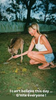 Debbie Gibson feet photo 1
