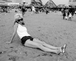 Debbie Harry feet photo thumbnail