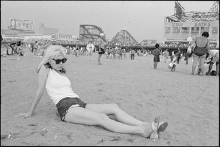 Debbie Harry feet photo thumbnail