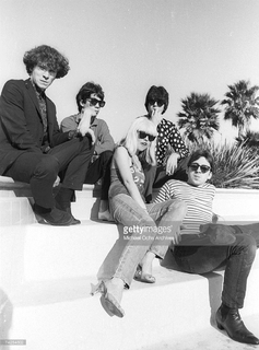 Debbie Harry feet photo thumbnail