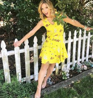 Debbie Matenopoulos feet photo 10