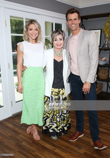 Debbie Matenopoulos feet photo 16