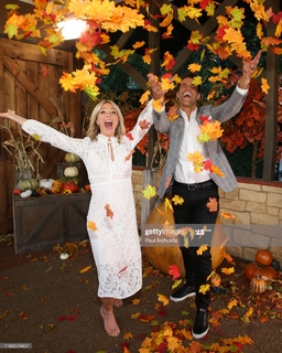 Debbie Matenopoulos feet photo 10