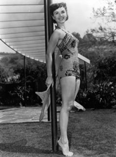 Debbie Reynolds feet photo thumbnail