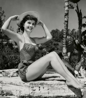 Debbie Reynolds feet photo thumbnail