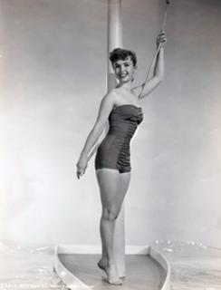 Debbie Reynolds feet photo thumbnail