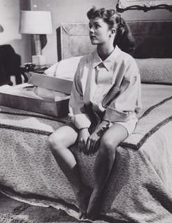 Debbie Reynolds feet photo thumbnail