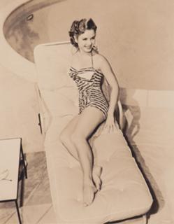 Debbie Reynolds feet photo thumbnail