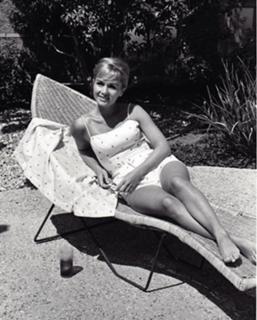 Debbie Reynolds feet photo thumbnail
