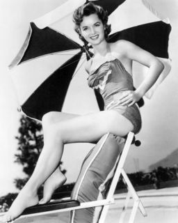 Debbie Reynolds feet photo thumbnail