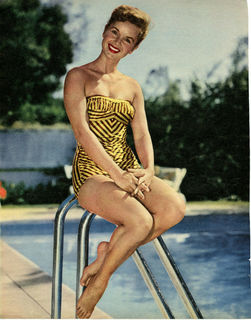 Debbie Reynolds feet photo thumbnail