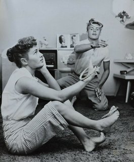 Debbie Reynolds feet photo thumbnail