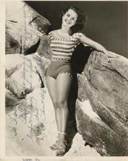 Debbie Reynolds feet photo thumbnail