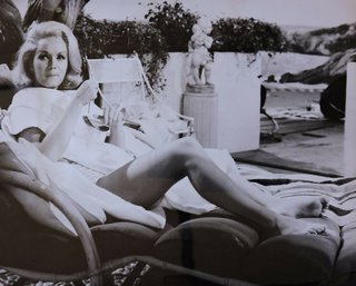 Debbie Reynolds feet photo thumbnail