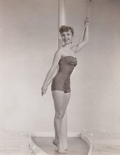 Debbie Reynolds feet photo thumbnail