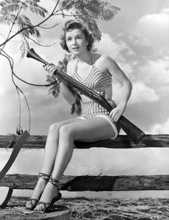Debbie Reynolds feet photo thumbnail