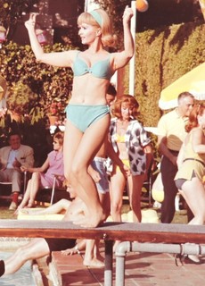 Debbie Reynolds feet photo thumbnail