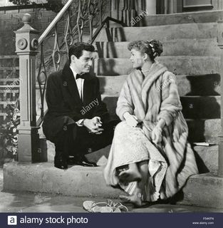 Debbie Reynolds feet photo thumbnail