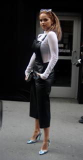 Debby Ryan feet photo thumbnail