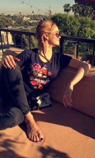 Debby Ryan feet photo thumbnail