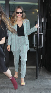 Debby Ryan feet photo thumbnail