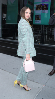 Debby Ryan feet photo thumbnail