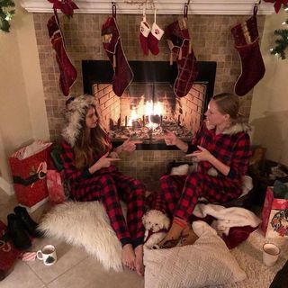 Debby Ryan feet photo thumbnail