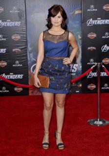 Debby Ryan feet photo thumbnail